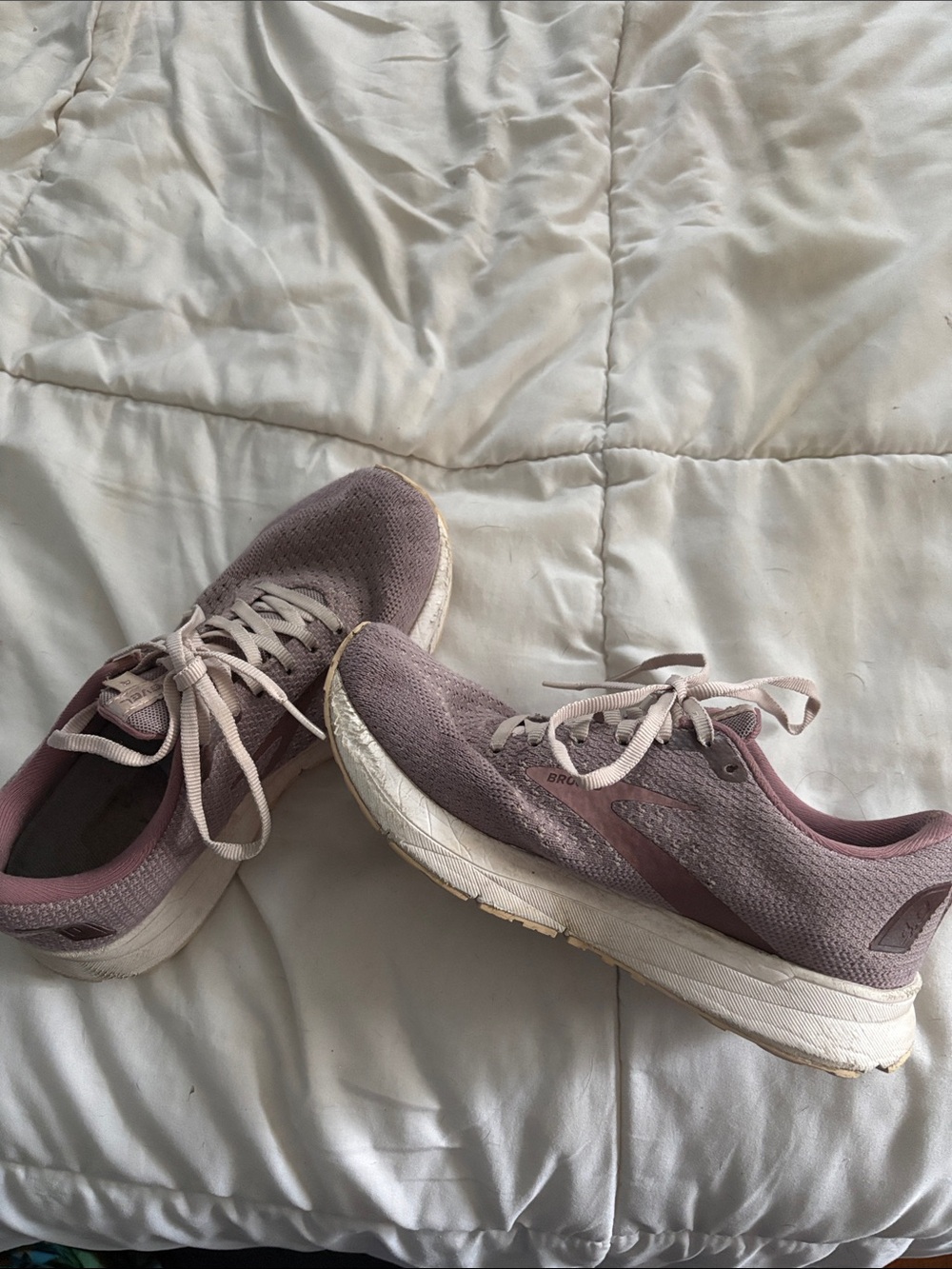 Brooks Women's Mauve Lace-Up Running Shoes